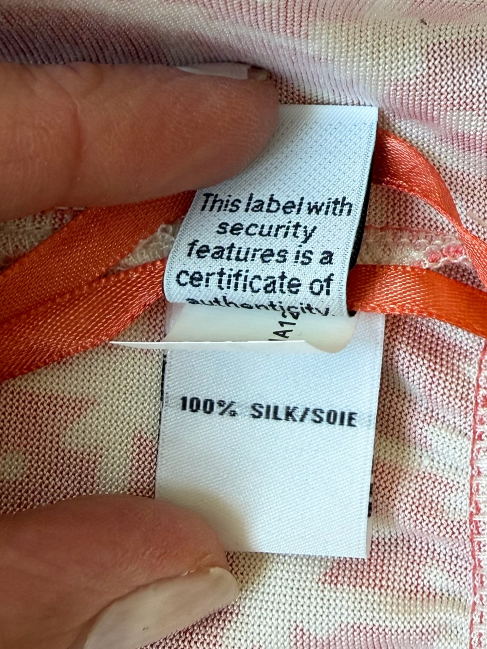 Diane Von Furstenberg Red and White Printed Wrap Dress 100% Silk - Picture 8 of 8